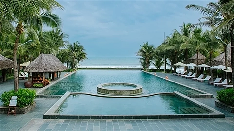 Hồ bơi ngoài trời