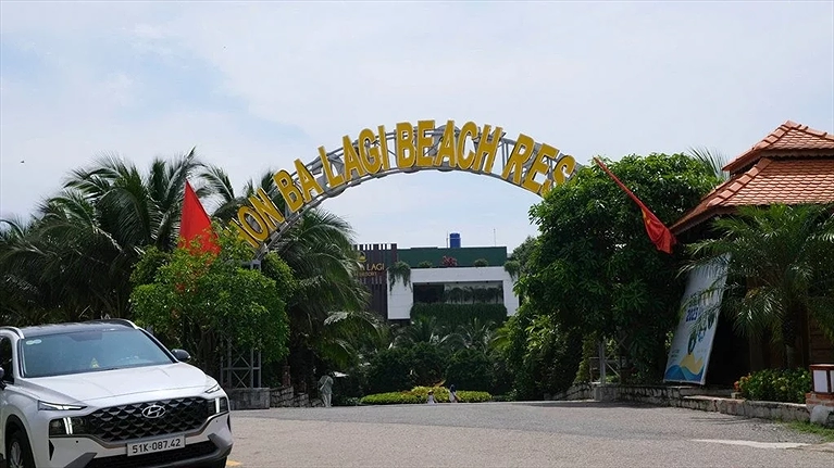 Khuôn viên khu nghỉ