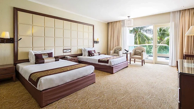 Phòng Deluxe Pool View