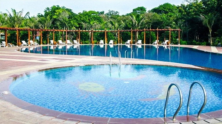 Hồ bơi nước mặn ngoài trời – 1 vị mặn tự nhiên và là nét độc đáo riêng ở Seava Ho Tram