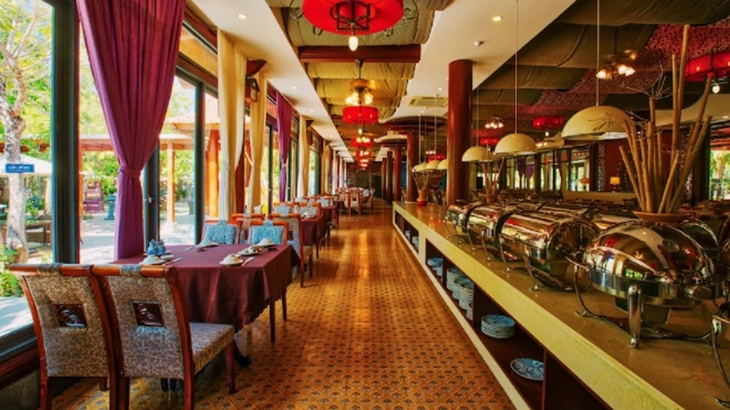 Nhà hàng ăn sáng  Mộc với tông màu chủ đạo và cách bày trí rực rỡ