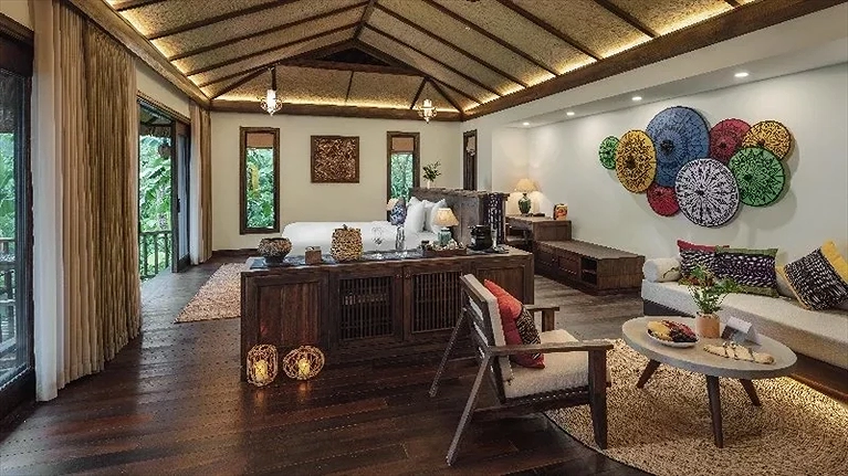 Phòng khách căn Ferns Grand Mountain Suite