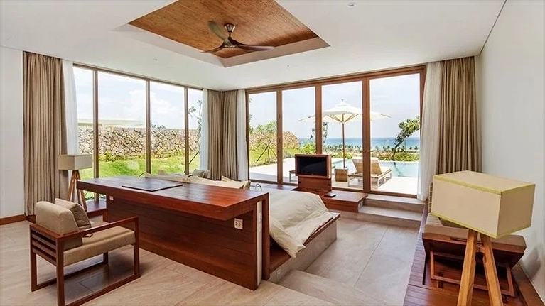 Phòng ngủ Villa với không gian mở