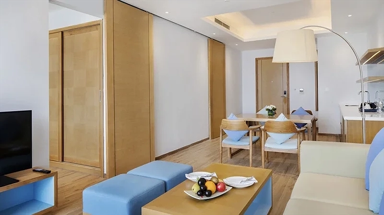K hông gian phòng khách phòng Family Suite