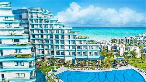 Tòa khách sạn trong dáng hình của đôi cánh buồm