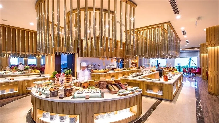 Thưởng thức ẩm thực ngon tại các nhà hàng đa dạng