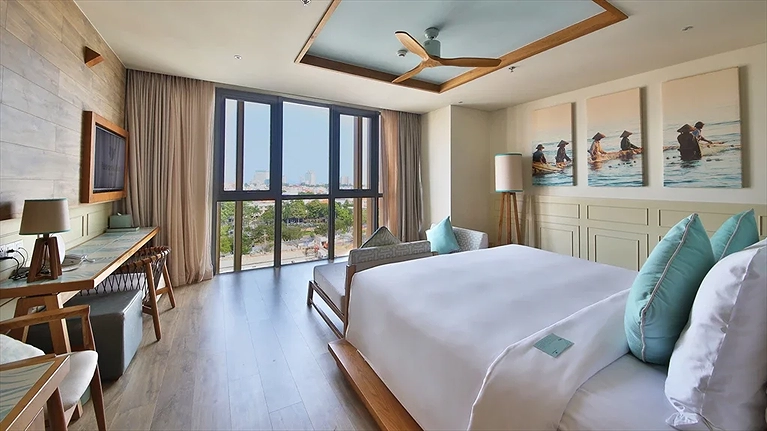 Suite King City View