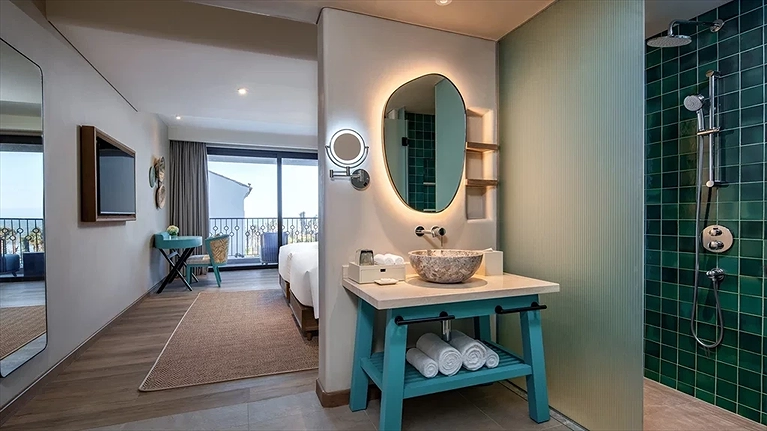 Premium Seaview Twin Room