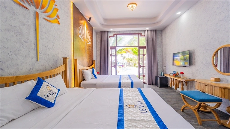 Premium Pool View Quad