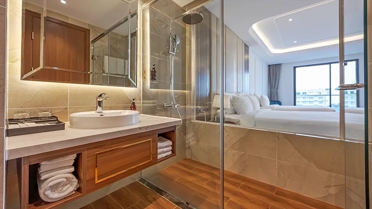 Premier Triple Mountain view