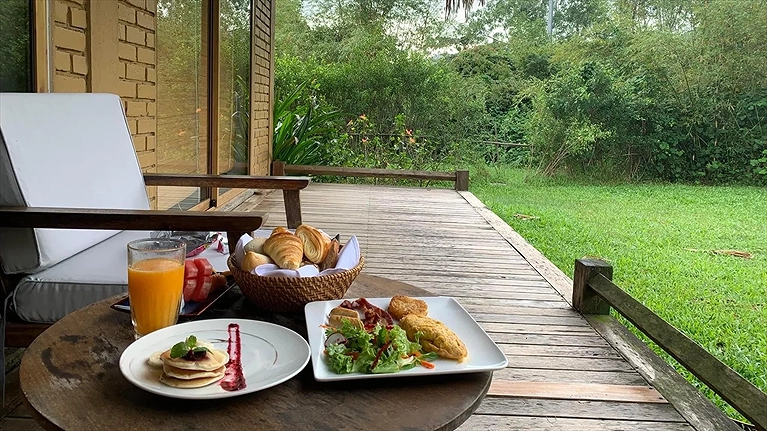 Dùng bữa sáng tại nơi yêu cầu