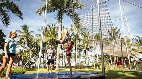 Khu trò chơi vận động ngoài trời