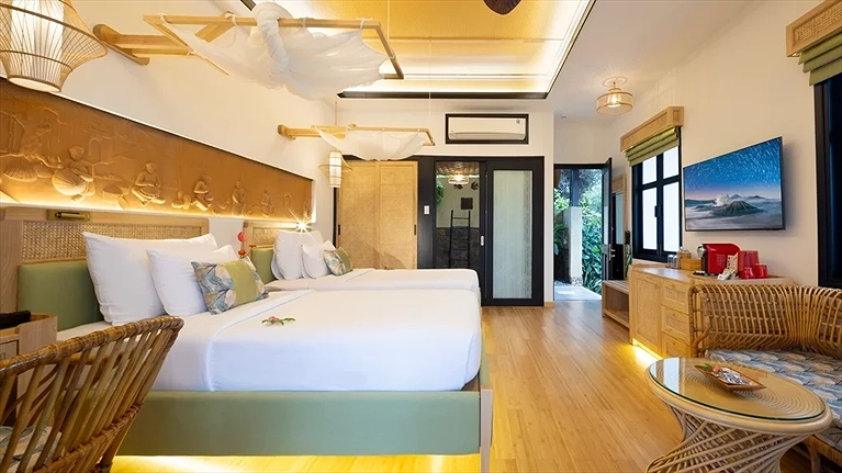 Serene Elite Beach Front Bungalow (Premier)