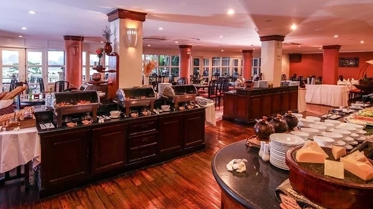 Nhà hàng với setup ấm cúng