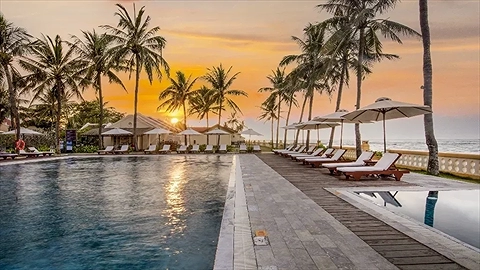 Hồ bơi trực diện mặt biển