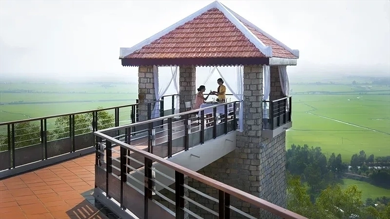 Trà chiều ngắm hoàng hôn