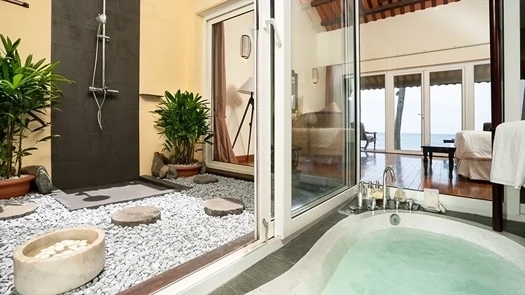 Phòng Suite với bồn tắm sục jacuzzi