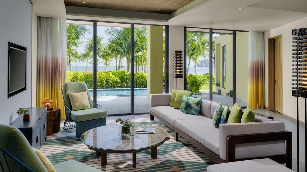 Beachfront Pool Villa