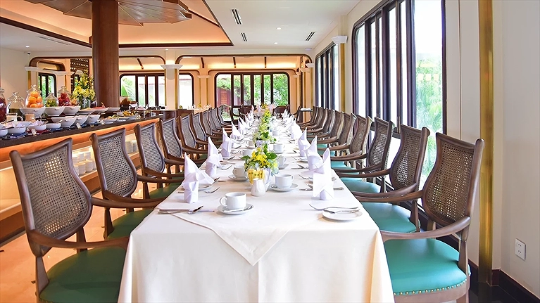 Nhà hàng Danaksara