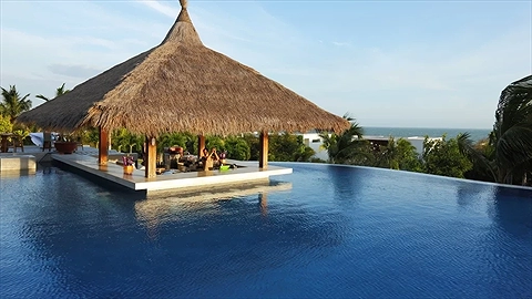 On The Rock Pool Bar