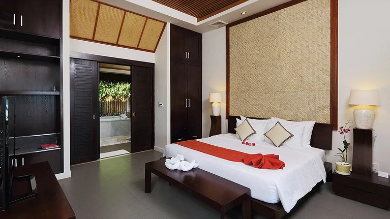 Bungalow Garden View