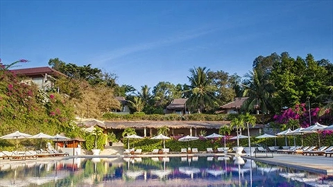 Hồ bơi ngoài trời