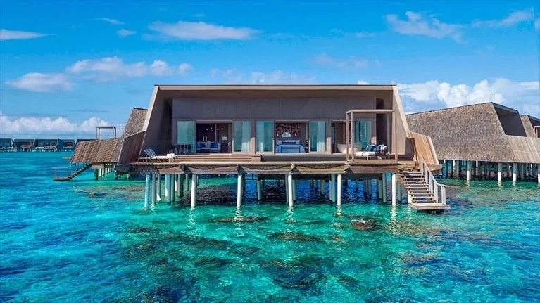 Overwater St. Regis Suite