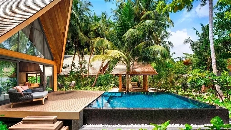 Garden Villa with Pool