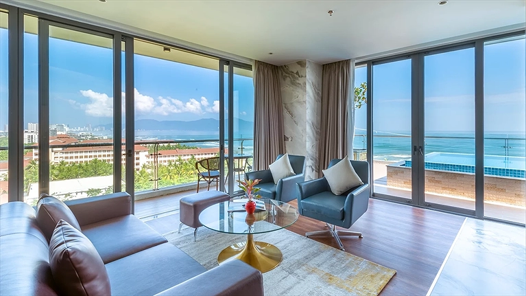 Ocean Grand Suite with Pool