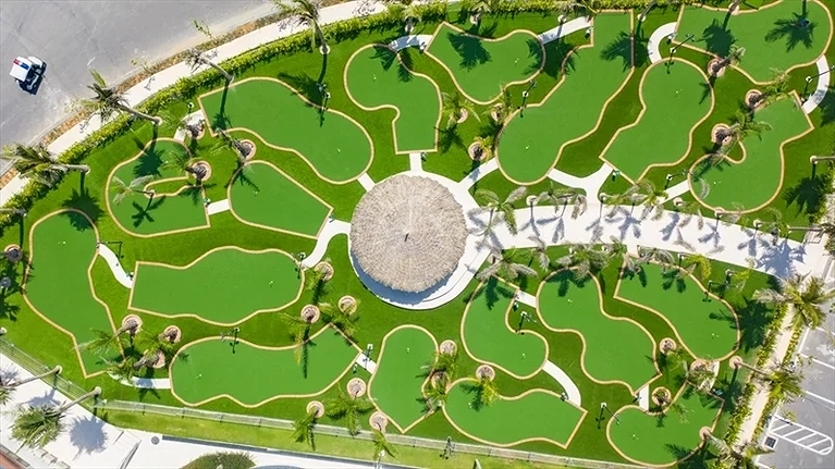 Mini golf