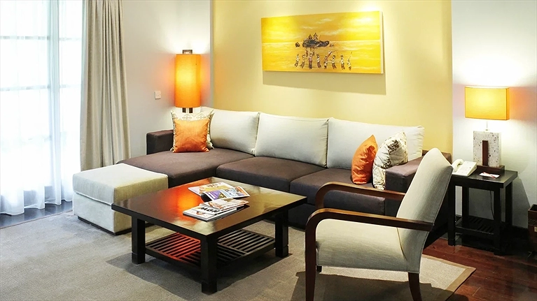 1 Bedroom Apartment Suite with Balcony