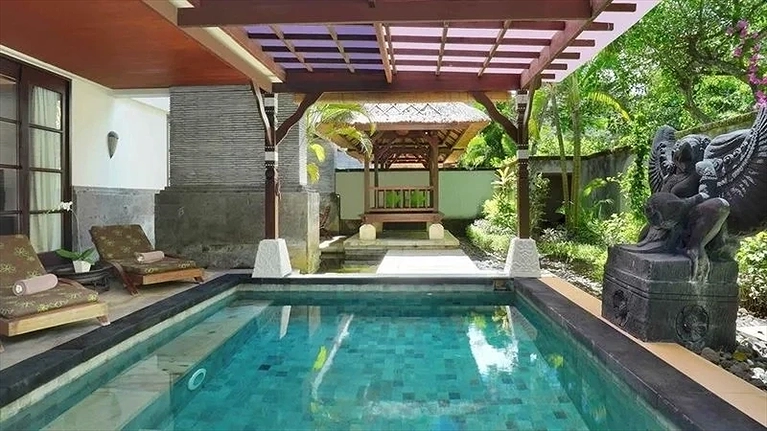 3 Bedroom Apartment Suite with Private Pool & Gazebo