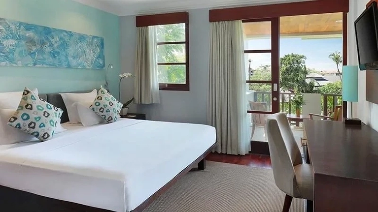 1 Bedroom Apartment Suite King Bed with Balcony