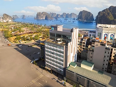 Tru by Hilton Hạ Long Hòn Gai Centre
