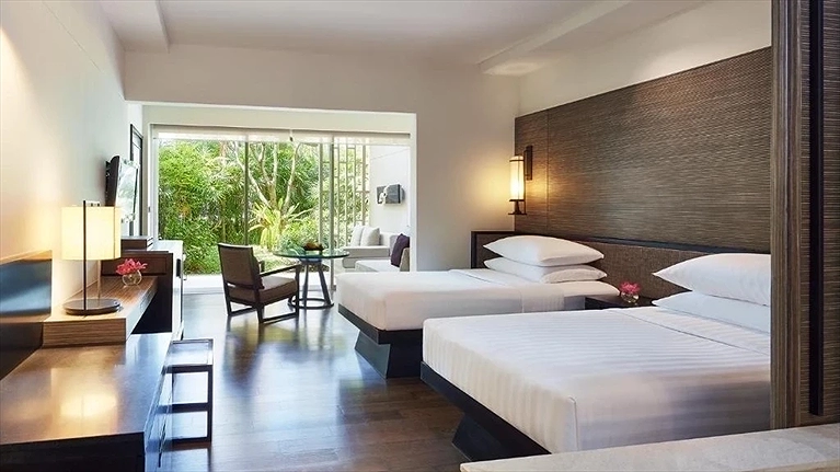 2 Twin Beds Pet Friendly Deluxe