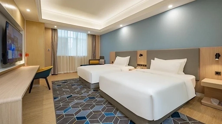 Standard 1 King 1 Single