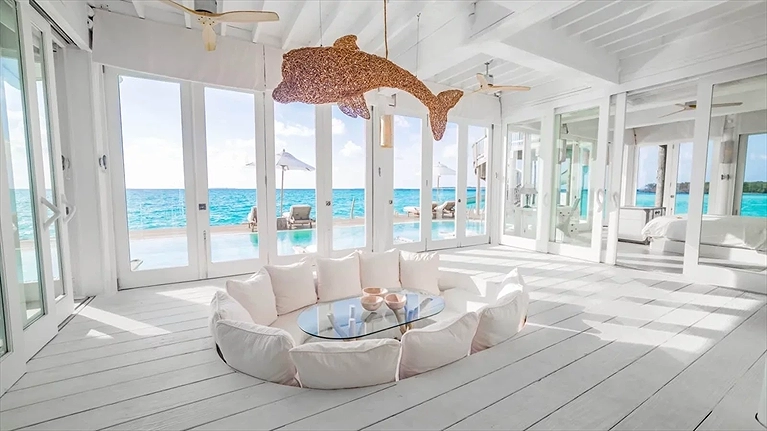 3 Bedroom Water Retreat with Slide