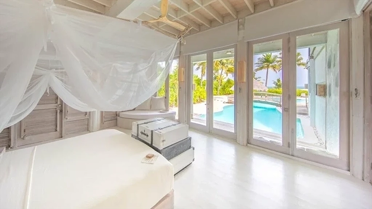 4 Bedroom Island Reserve with Slide