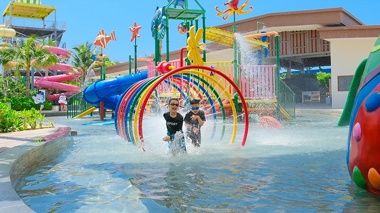 Công viên nước ngoài trời