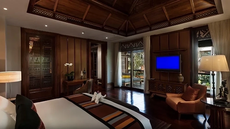 Riverside Pool Suite