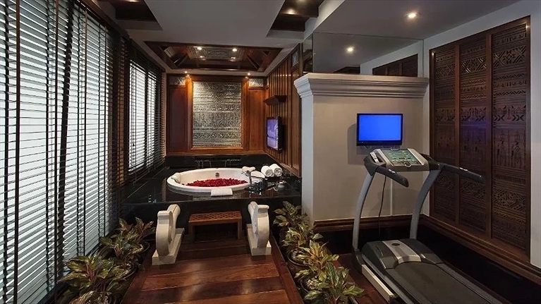 Riverside Pool Suite