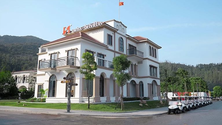 Ngoại cảnh villa