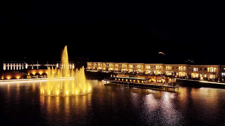 View hồ về đêm