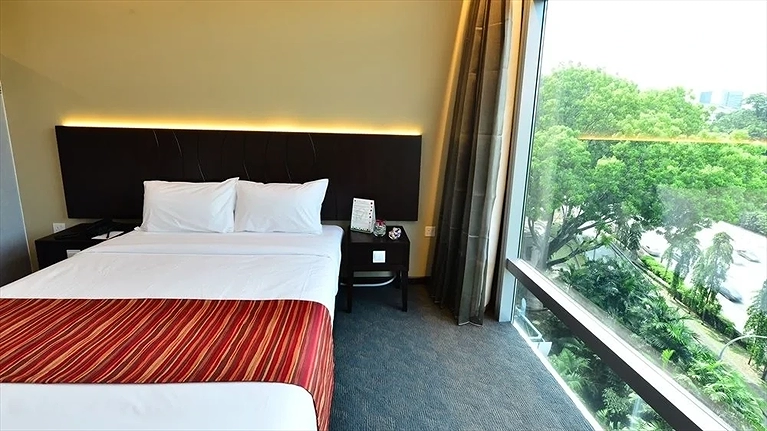 Premier Room