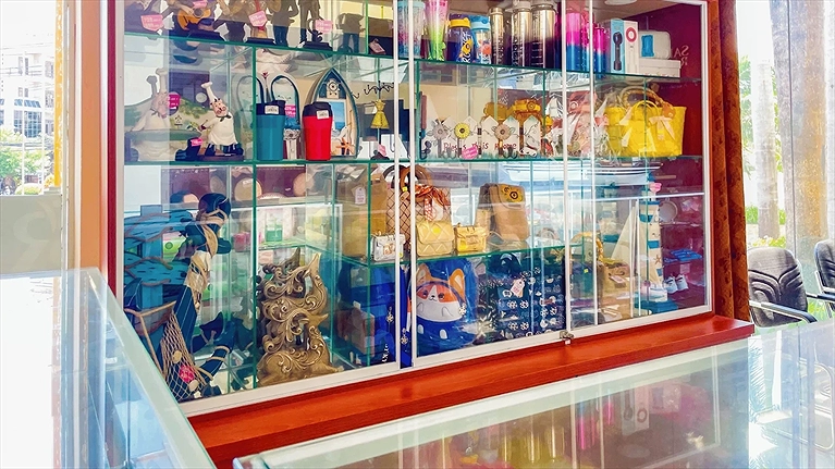 Cửa hàng lưu niệm