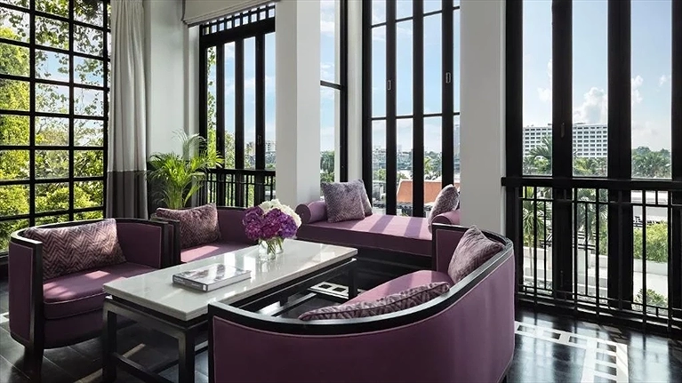 Premier Garden View Suite