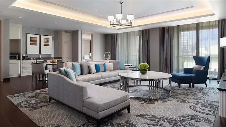 Grand Executive Suite