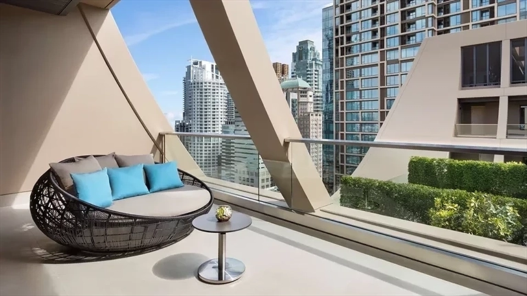 Three-Bedroom Sindhorn Presidential Suite