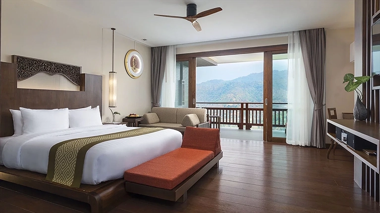 Sky Mountain Junior Suite