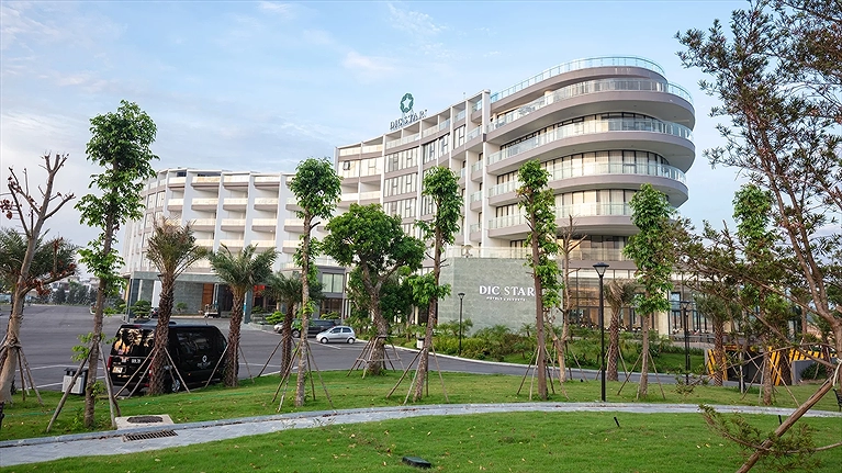 Tổng quang khách sạn
